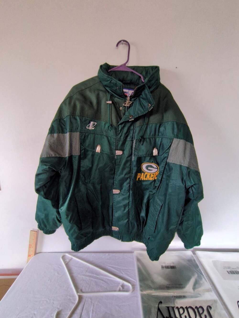 Vintage Logo Athletic NFL Pro Line Green Bay Packers Puffer Jacket XL